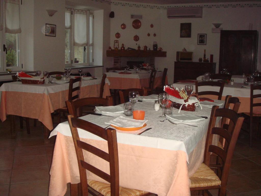Agriturismo Cascina Vrona Villa Monteu Roero Ngoại thất bức ảnh
